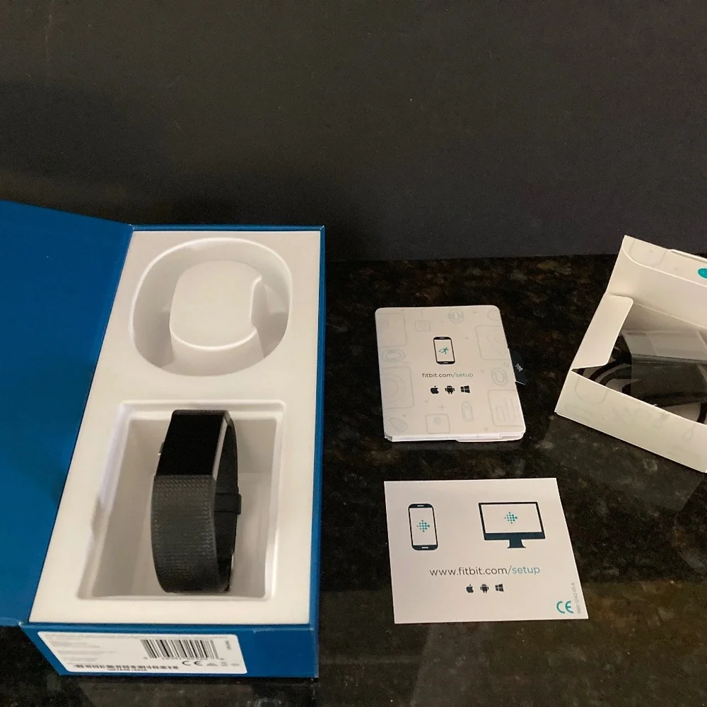 Fitbit Charge 2 Heart Rate & Fitness Wristband/Black Small/Extra Blue Band/EUC!!